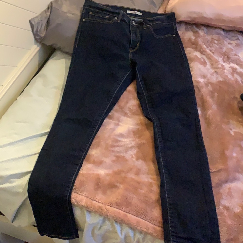 Dark wash Levi’s jeans